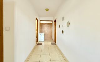 Casă practică, cu curte și parcare, în zona centrală - Parcul Carol - Poză 11