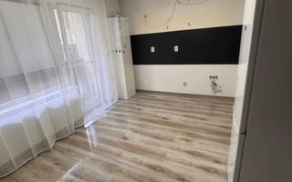 Apartament 3 camere cu curte proprie-Zona Terra Floresti - Poză 3