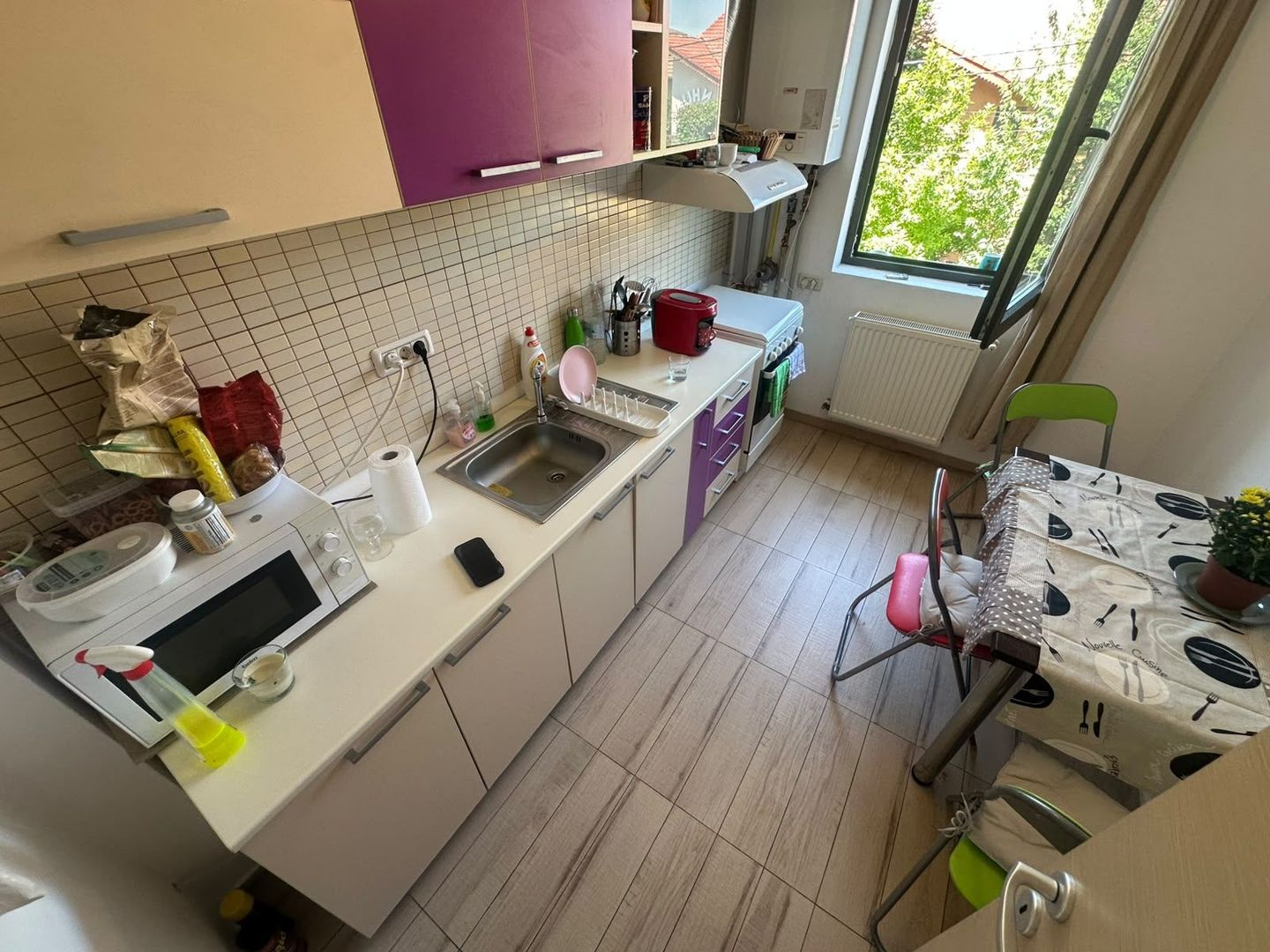 AP. 2 CAMERE- PARCARE INCLUSA, CENTRALA, BUCATARIE INCHISA, BLOC NOU - Poză 4