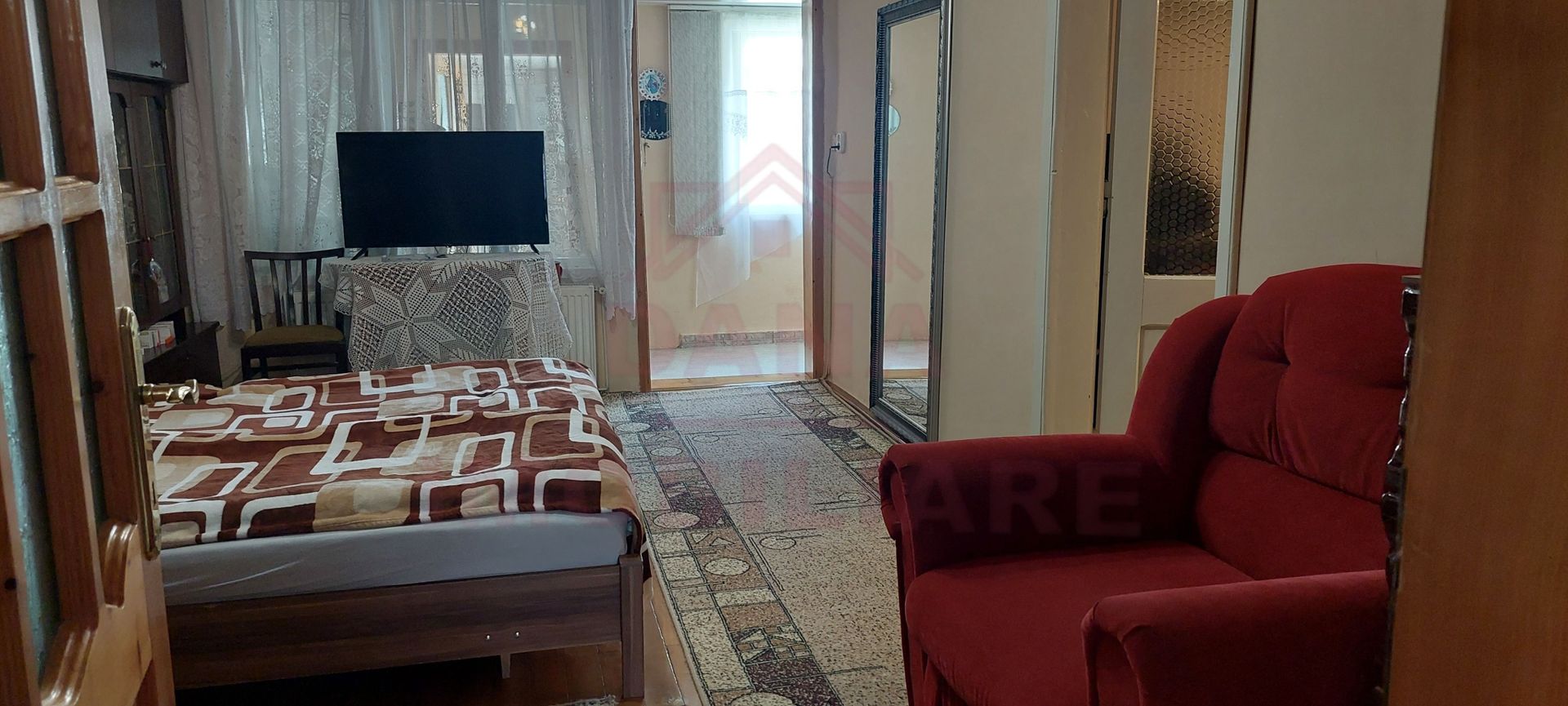 1\2 DUPLEX, DE VÂNZARE, 4 camere\CARANSEBEȘ\ ZONĂ CENTRALĂ\JUD.CS - Poză 6