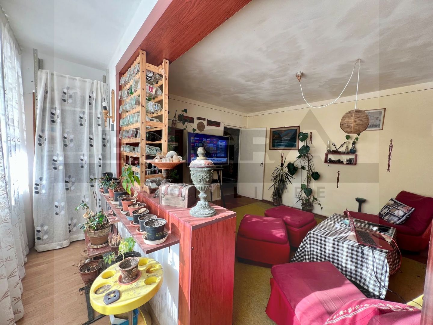 Apartament de 4 camere, 79mp, etaj intermediar, zona "La Terenuri" - Poză 3