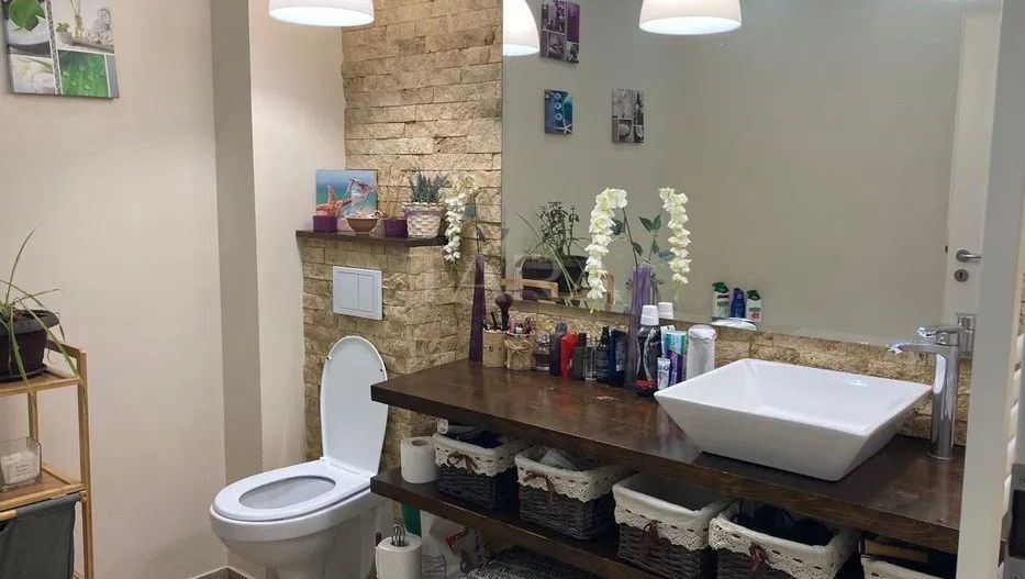 2 camere moderne, mobilate complet, cu parcare inclusă – gata de mutat - Poză 7