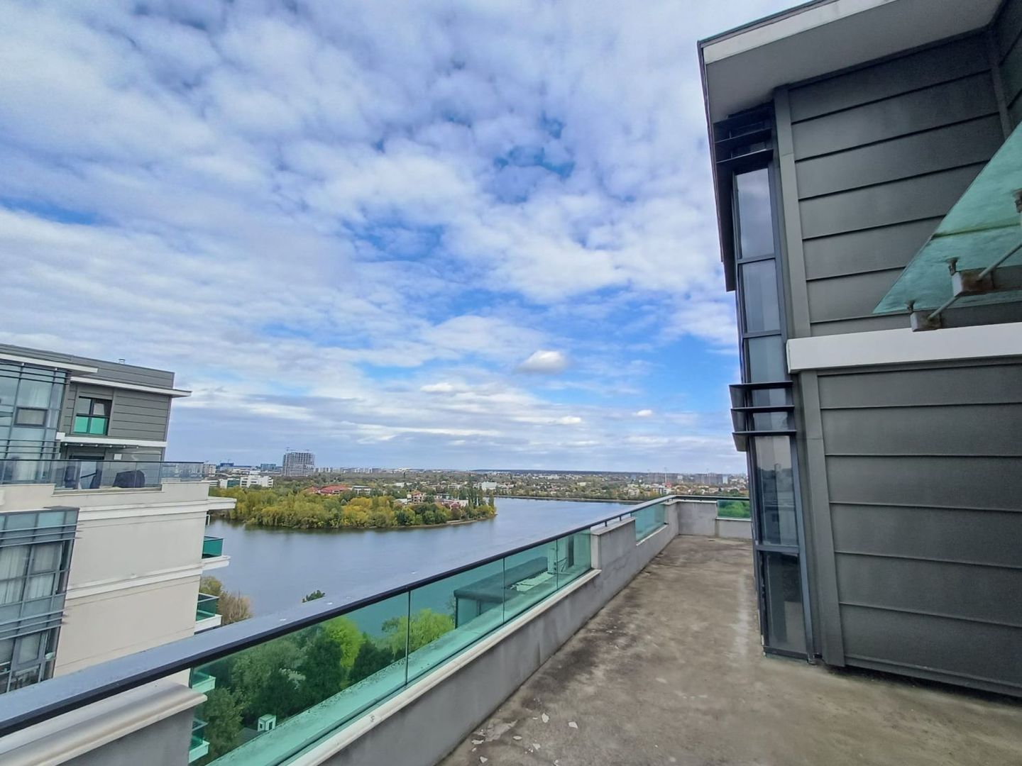Penthouse Emerald Residences 363 mp etaj 11-12 Lacul Tei - Poză 4