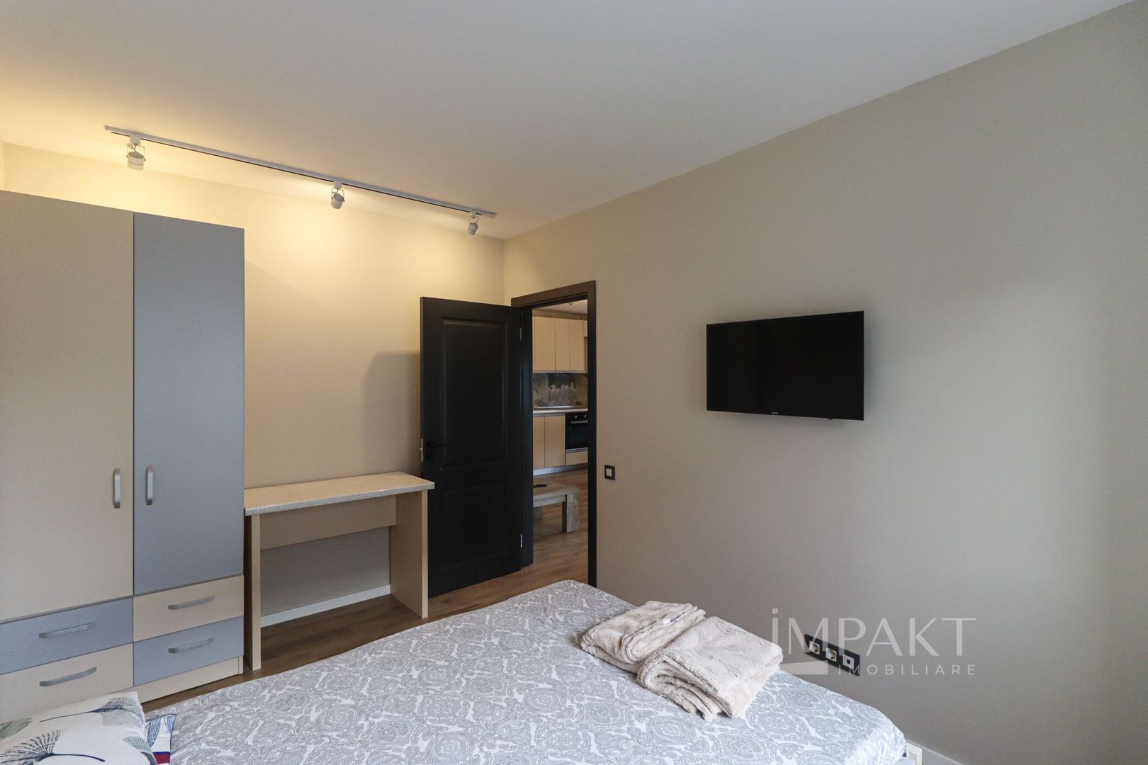 Apartament cu 3 camere de inchiriat, zona VIVO! - Poză 12
