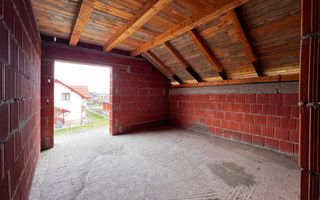 Casa P+M la rosu | 204 mp | 5 ari teren | compartimentare excelenta | Satulung. - Poză 12