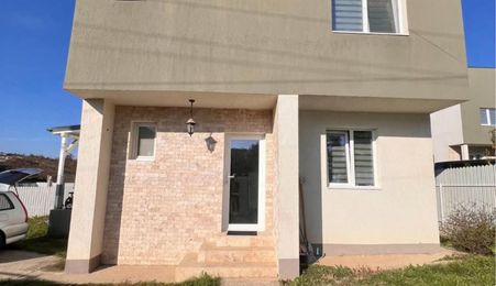 Casa individuala mobilata 85 mp Hlincea 135000 euro