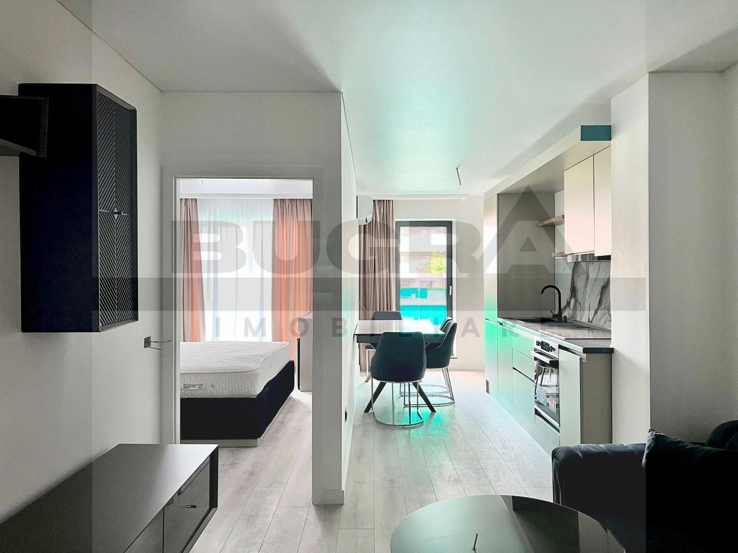 Apartament 2 camere modern, prima inchiriere, garaj, zona UMF - Poză 3