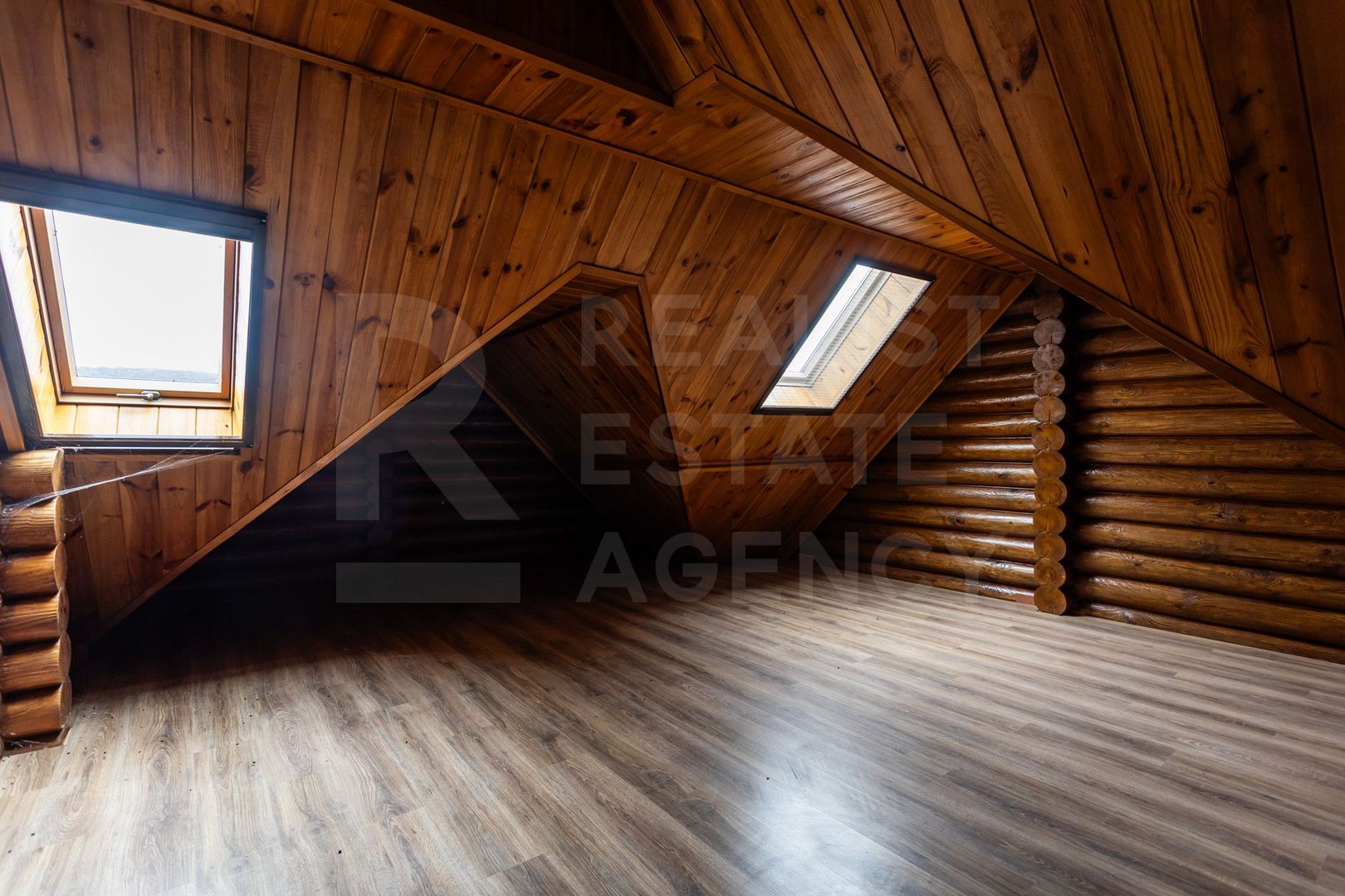 Vânzare, casă, 9 camere, satul Mîndra, r-nul Călărași. - Poză 21