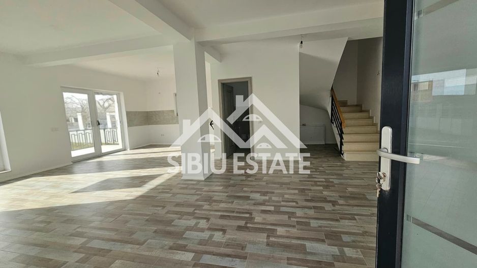 Casa Sibiu Vest, zona Cristian - Poză 13