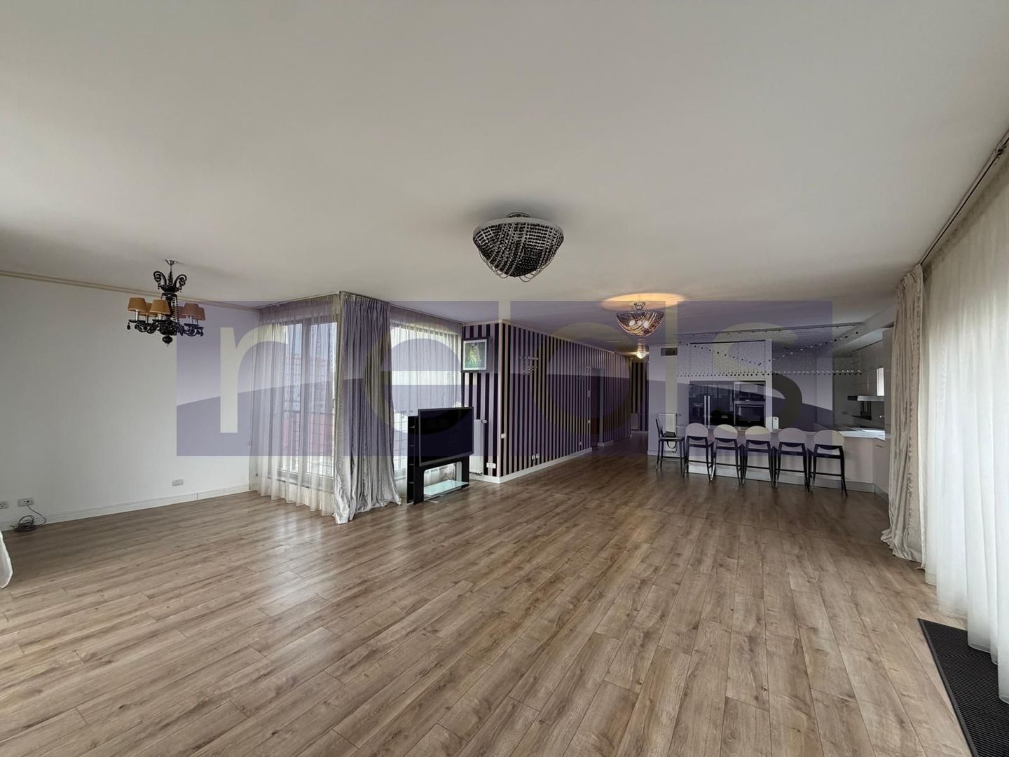 VANZARE PENTHOUSE DEOSEBIT 181MP | TERASA 280MP | MOBILAT - UTILAT LUX - Poză 35