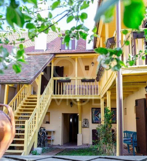 CASA INDIVIDUALA IN CENTRUL ISTORIC AL SIBIULUI - Poză 3