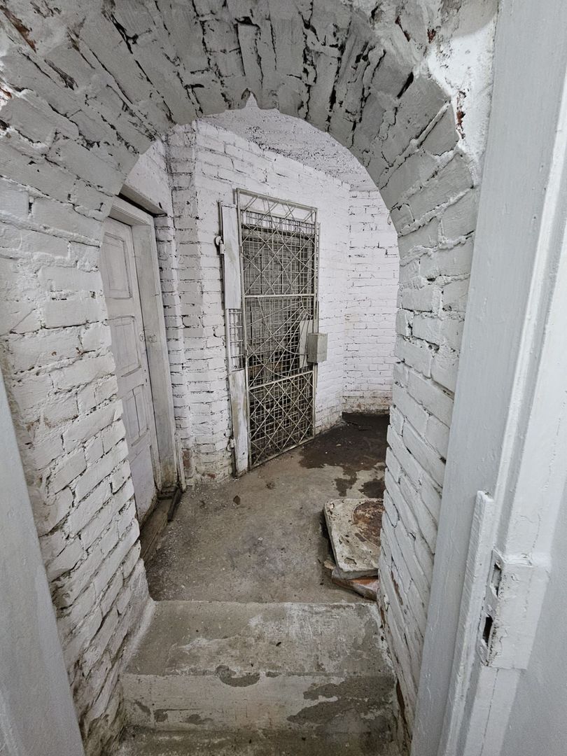 Vanzare Boxa demisol, Bvd. Republicii - Poză 13