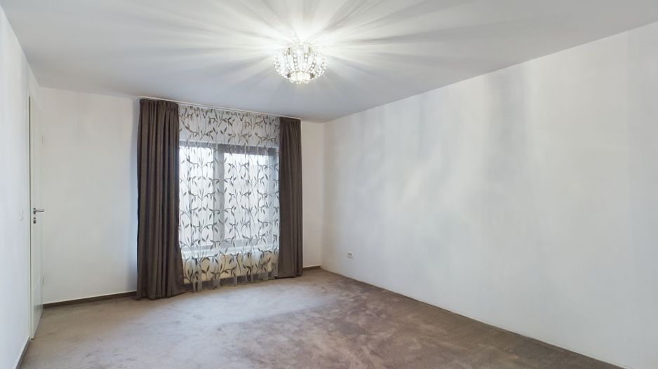 Vilă de lux cu două locuințe, în Dumbrăvița – Locație Excelentă! - Poză 18