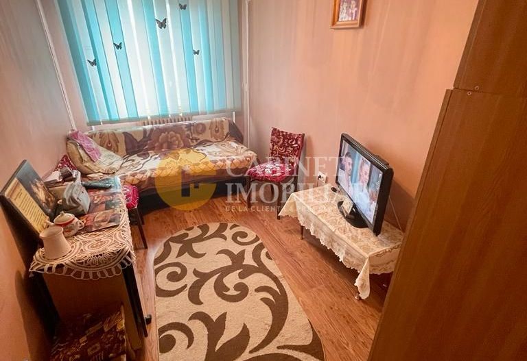 Apartament cu 3 camere decomandat - Podu Ros - Palas - Poză 3