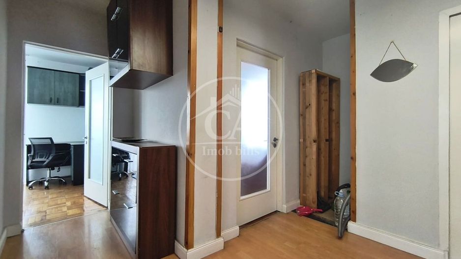 Apartament de închiriat cu 3 camere în zona Centrala, Oradea - Poză 7