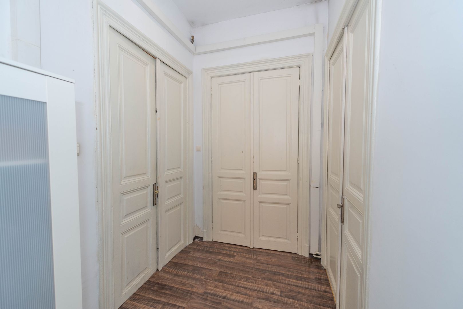 Apartament 3 camere de vanzare, in vila, 83 mp - Poză 12