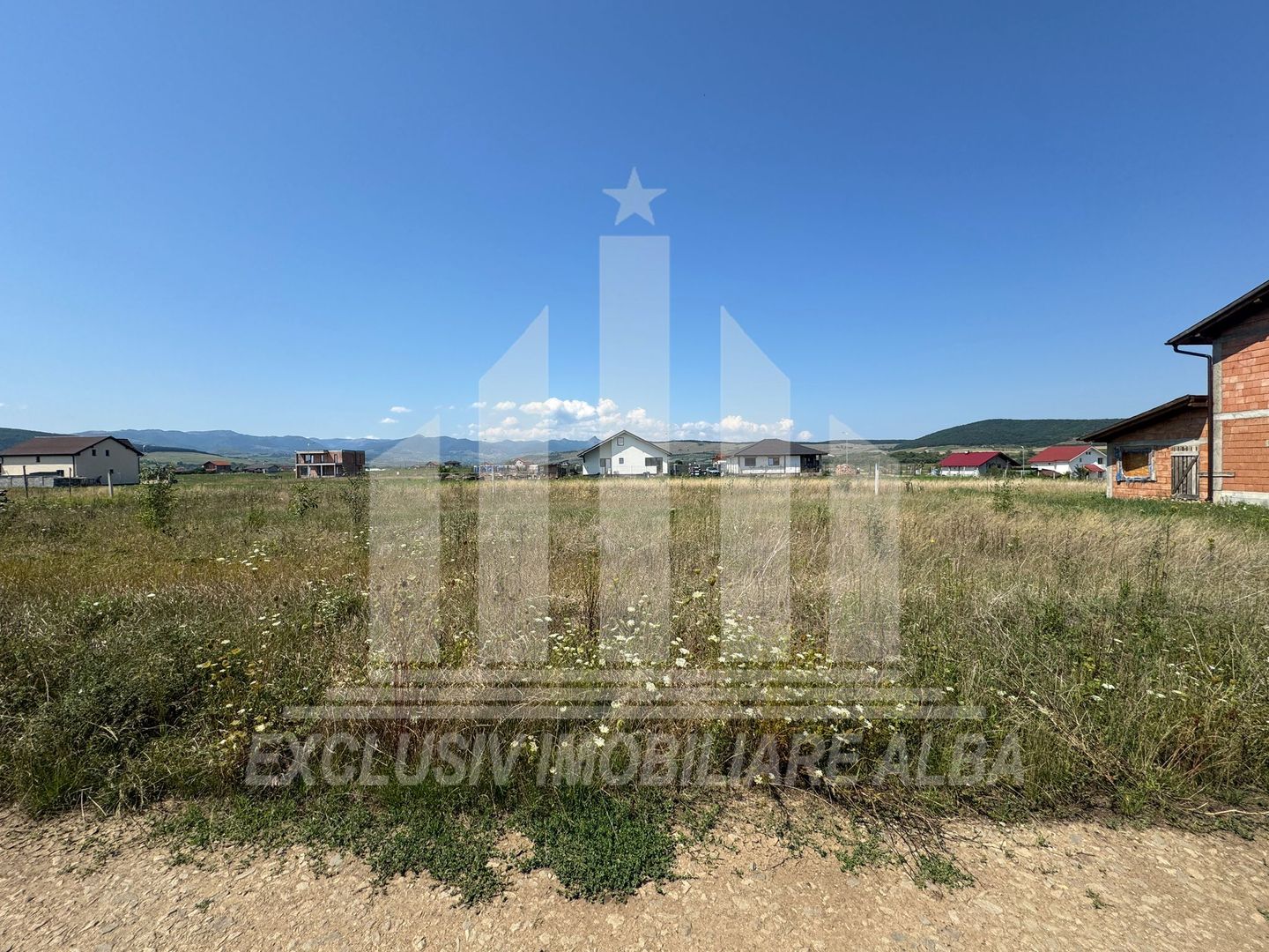 Teren intravilan | De vanzare | 345 mp | 18 ml deschidere | Orizont - Poză 2