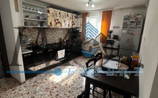 Apartament renovat cu 2 camere de vânzare in Sebeș - Poză 3