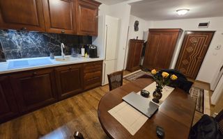 Apartament 2 Camere M-uri, Vedere spre Catedrala, Complet Renovat - Poză 4