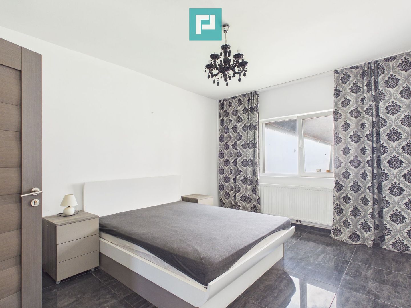 Vilă cu 5 dormitoare, piscină și garaj pe Eminescu - Poză 21