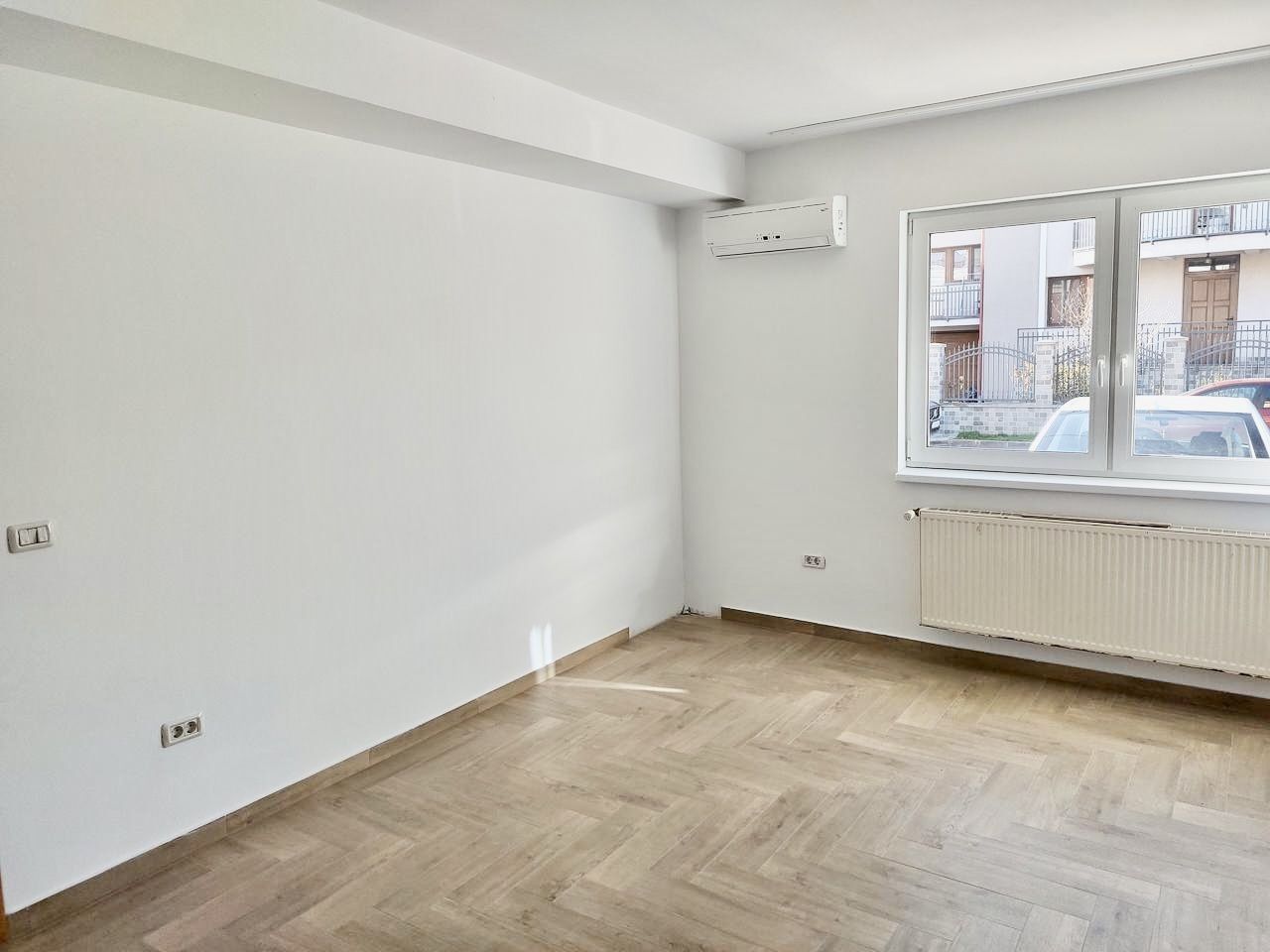 Birou 122 mp – parter, renovat, parcare inclusă - Poză 5