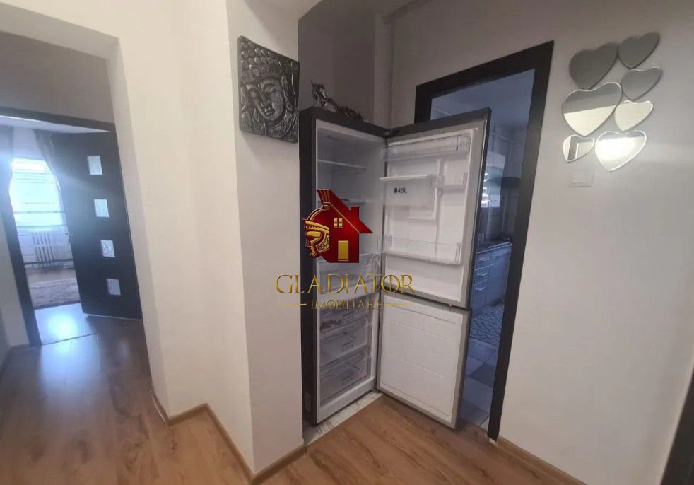 Apartament 3 camere Bicaz - Dacia, la bulevard,  de la final aprilie - Poză 4