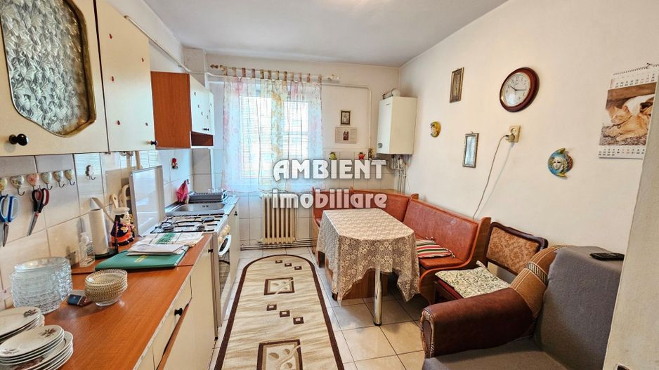 Apartament 2 camere, etaj 1, zona CENTRU; - Poză 2