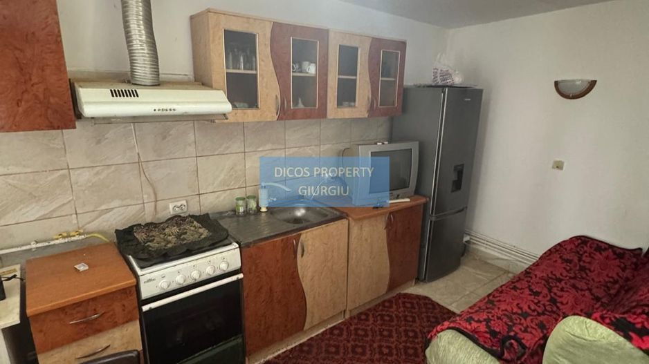 Casă cu garaj – str. Mărășești - Poză 9