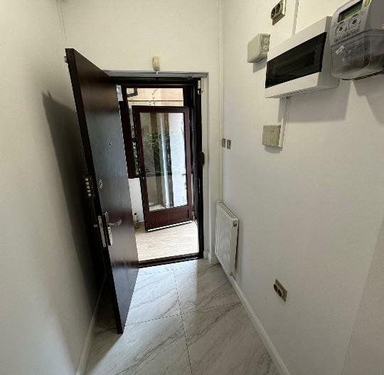 apartament  3 camere in vila interbelica - Poză 6