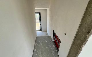 Casa individuala generoasa 5 camere, carport si pivnita curte 500 mp - Poză 8