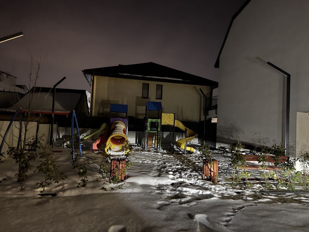 Casă modernă cu 3 dormitoare și 3 băi, Cartier nou zona linistita - Poză 8