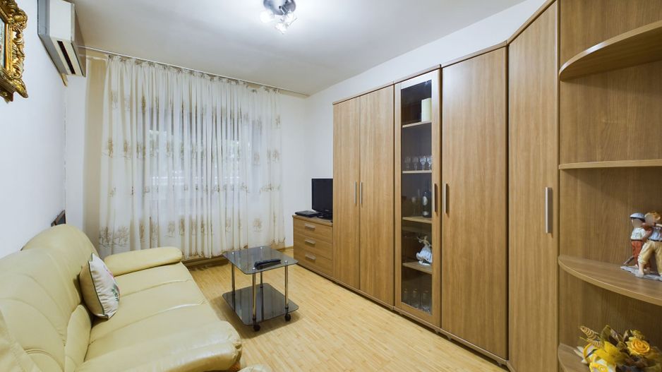 Apartament cu 4 camere, Miorița - Poză 5