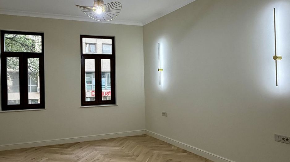 Apartament 4 camere Mihai Eminescu Piata Romana vila interbelica - Poză 6