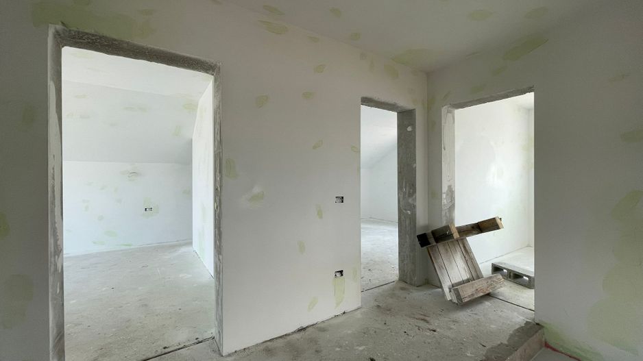 Casă individuală cu garaj-Moșnița Veche - Poză 6