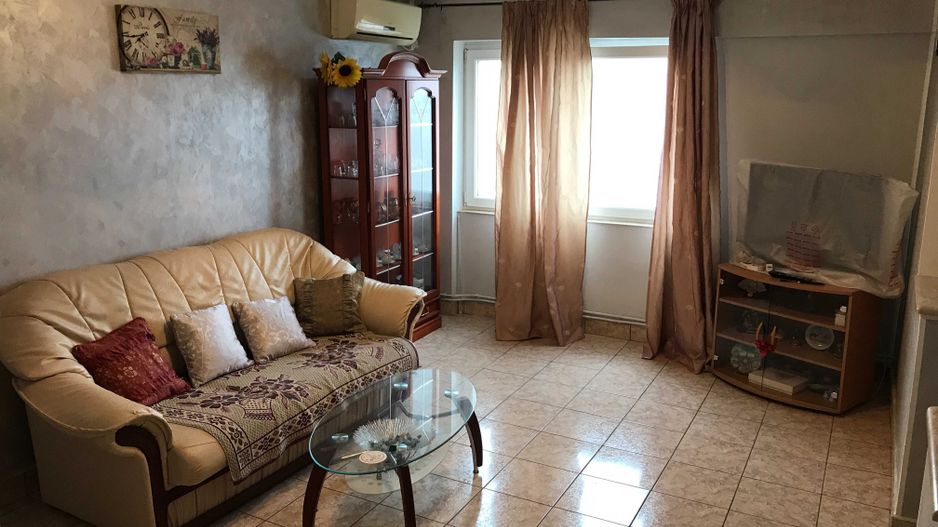 Apartament de vanzare - Poză 1