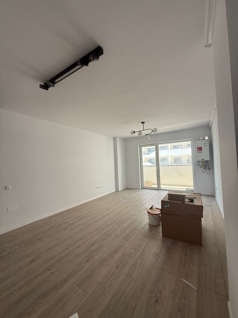 COMISION 0% !!!VANZARE APARTAMENT 2 CAMERE FINISAT GARAJ  ZONA EROILOR - Poză 4