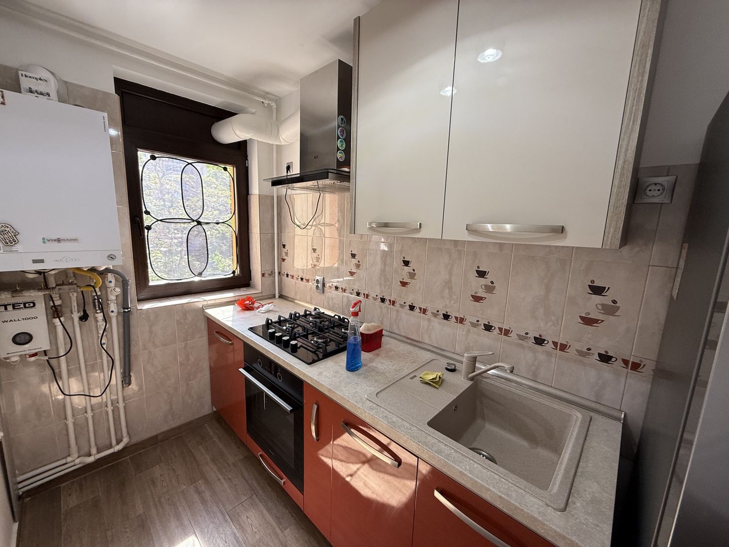 Ap 2 cam mobilat/utilat, complet renovat- etaj 2-bloc 6 etaje - Poză 10