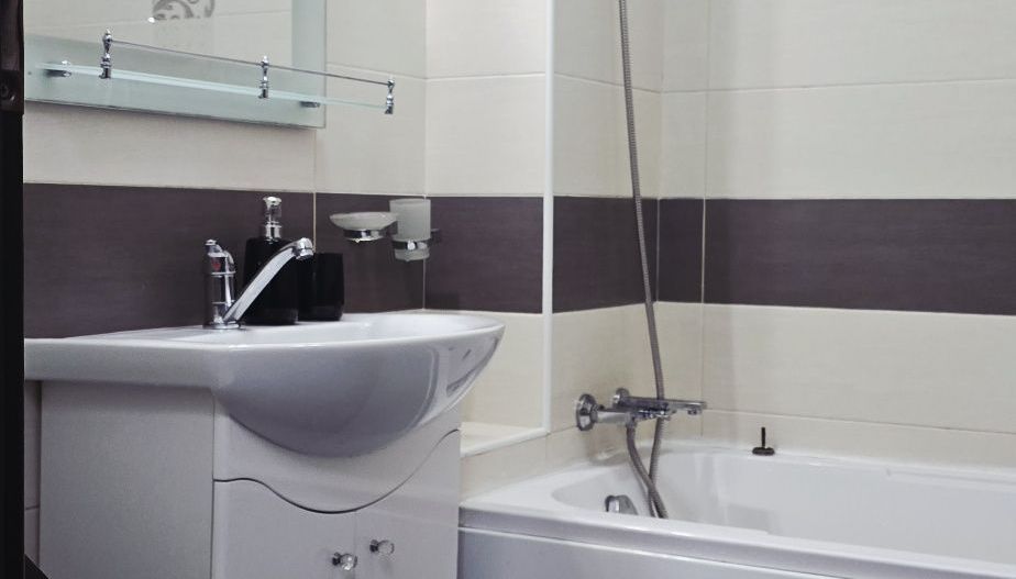 Apartament 3 camere de închiriat – zonă centrală - Poză 4