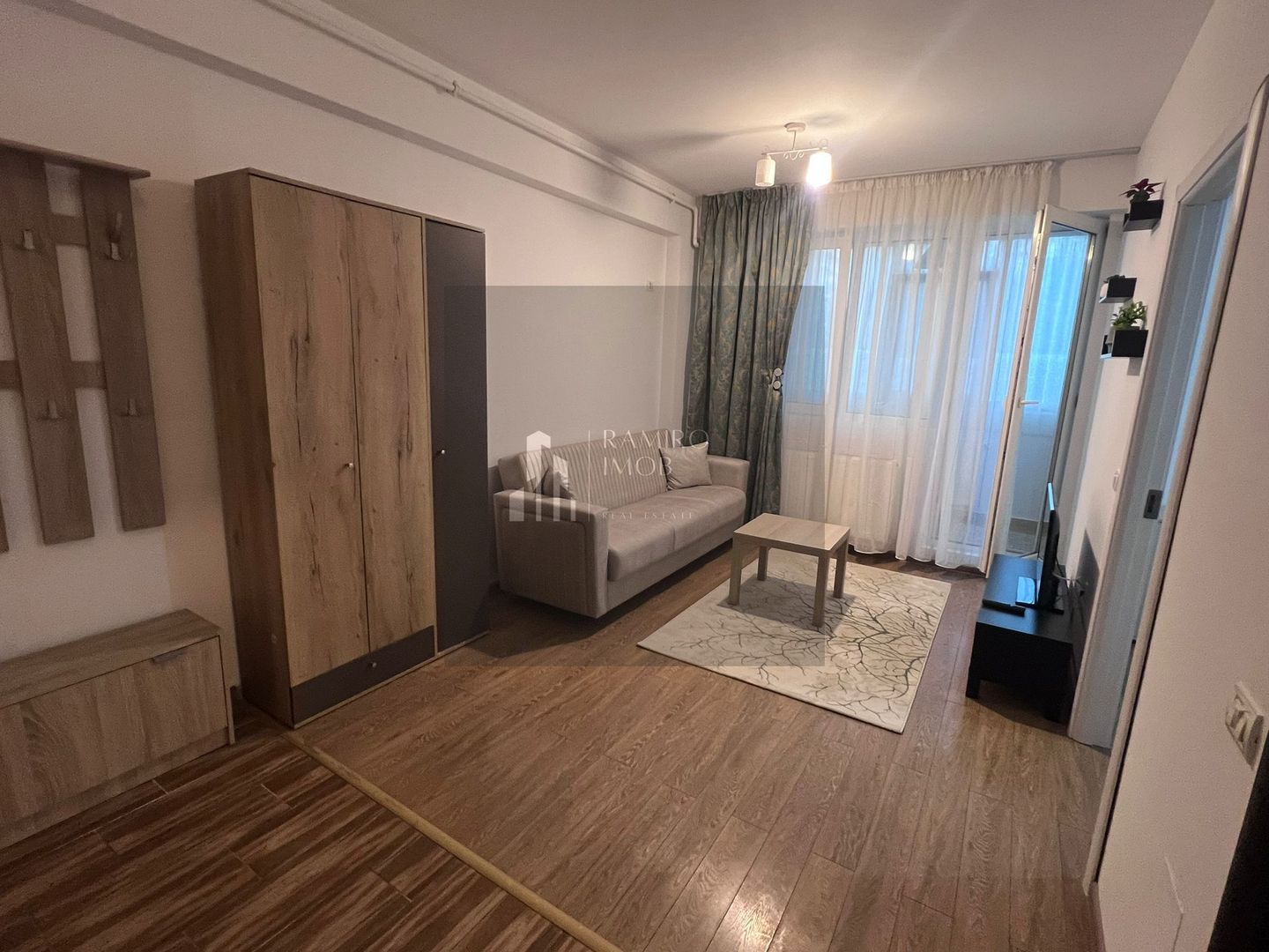 Garsoniera studio Militari Residence - Poză 3