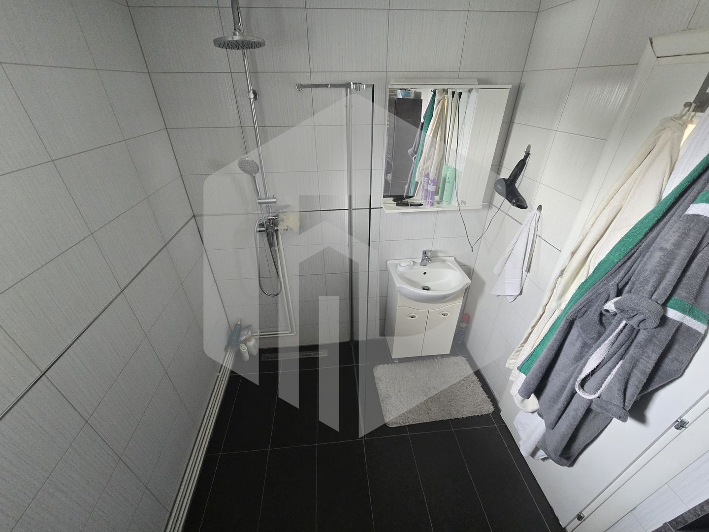 Casa 4 camere 1000 mp teren zona Subarini - Poză 22