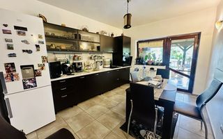 Casa moderna Vladesti | Zona Exclusivista | Curte interioara | - Poză 5