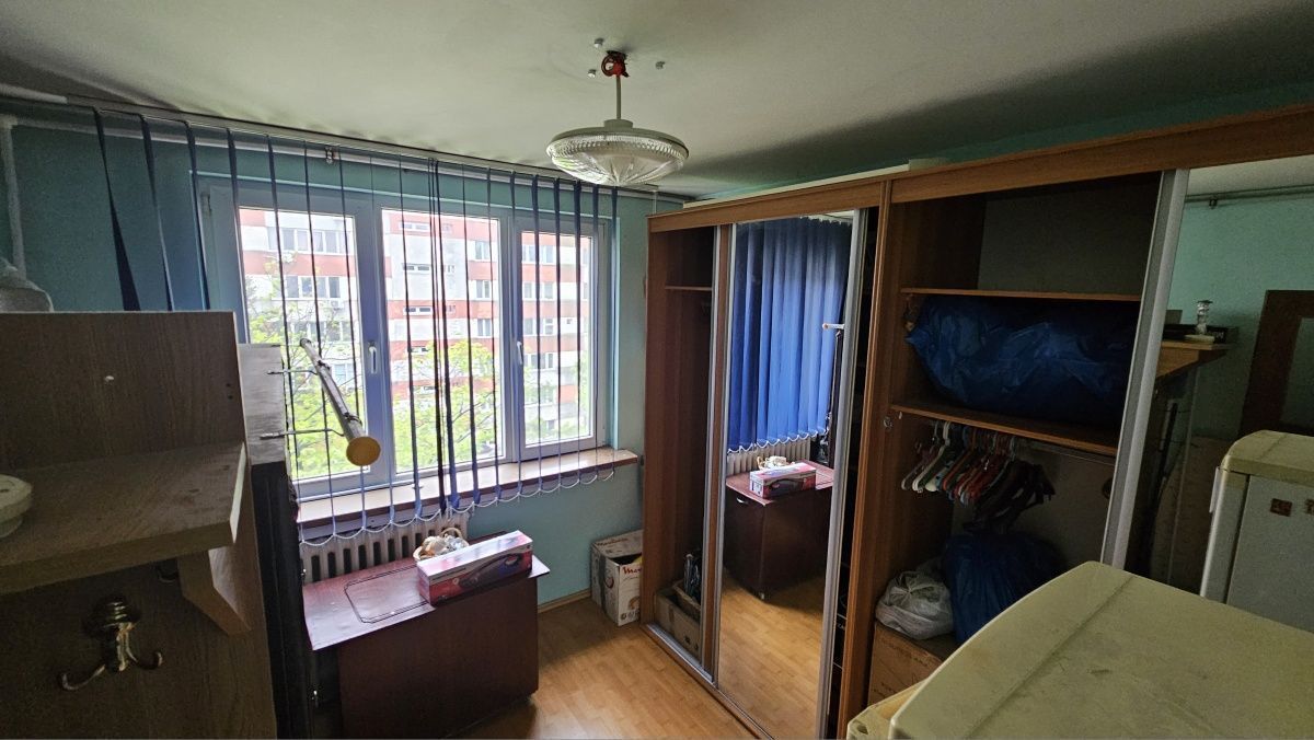 Vânzare Apartament 3 camere, etaj 4/4, bloc reabilitat , terasă refăcută, Rahova - Poză 1