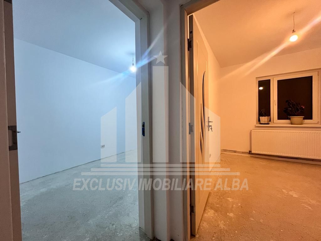 Apartament cu 3 camere etaj intermediar, Cetate - Poză 4