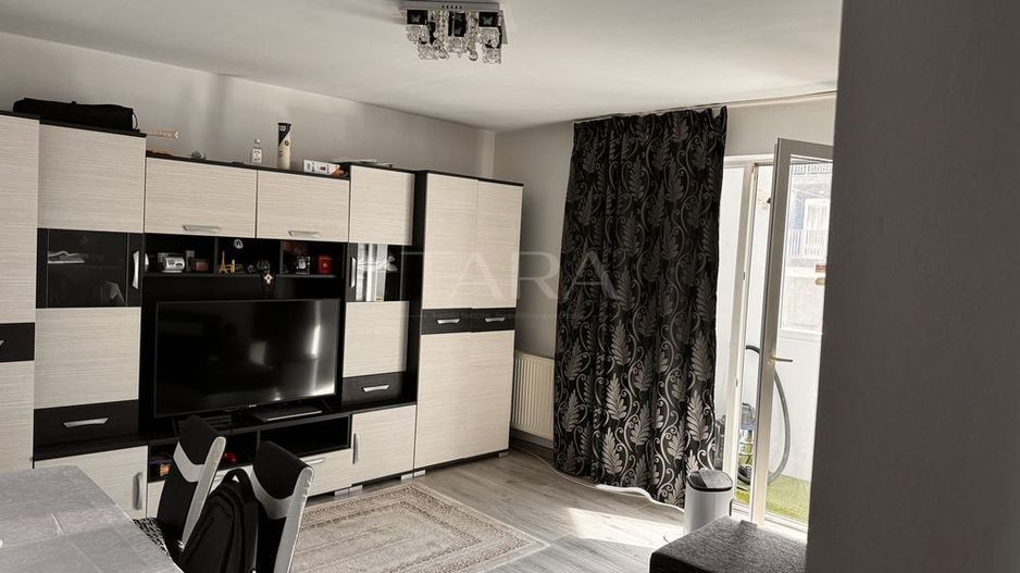 Apartament de vanzare cu 2 camere in Floresti. - Poză 2