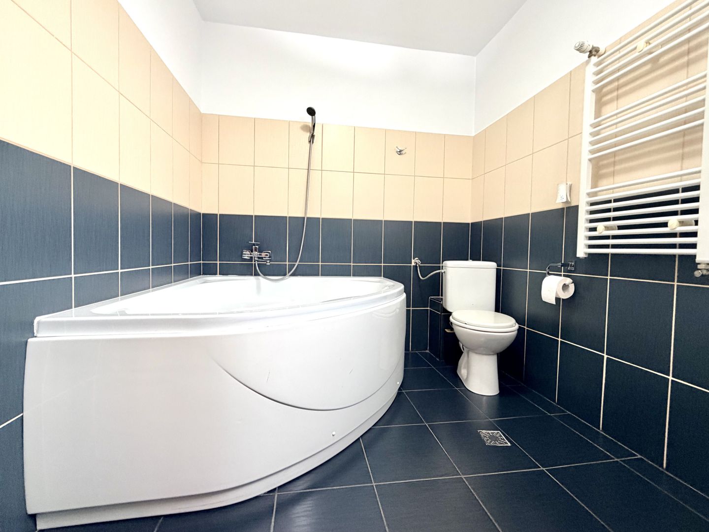 Cămin spațios, luminos și perfect echilibrat,  la 10 minute de centru - Poză 26