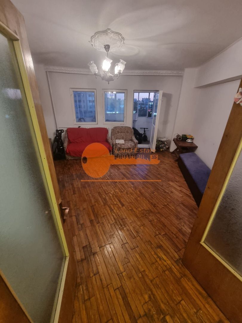 Apartament cu 3 camere in zona Crangasi - Poză 1