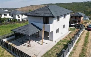 Casă de vânzare în Rediu - Poză 1