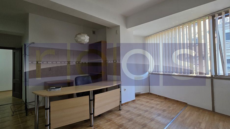 VANZARE 2 CAMERE DECOMANDATA 48 MP - Poză 1