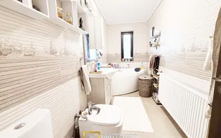 Proprietate cu 8 camere și vedere spre Munții Zărandului – Drauț - Poză 16