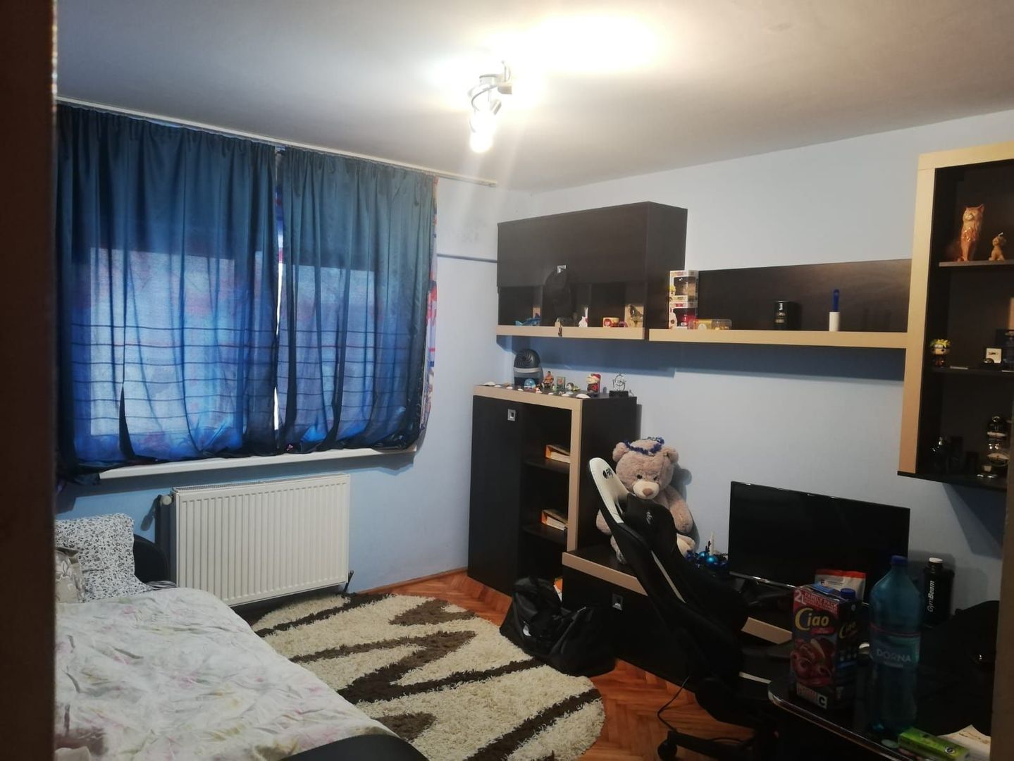 ageuropa.ro vinde ap 2 cam la etajul 4 în Carpați 2. - Poză 2